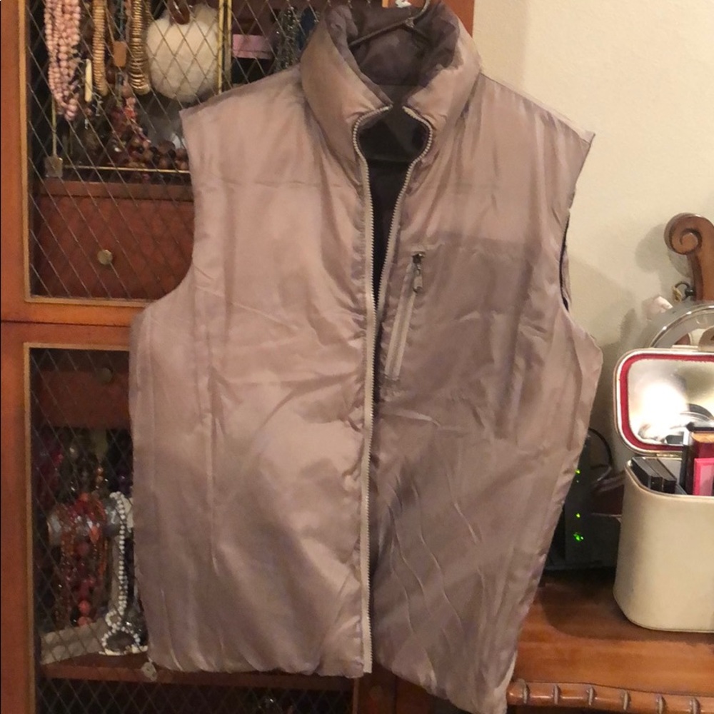 Reversible vest - Picture 5 of 6